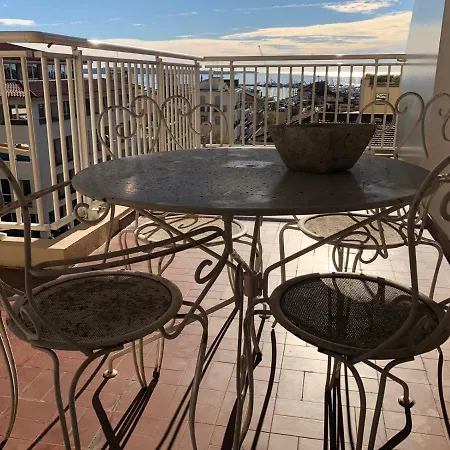 Apartment Forville *